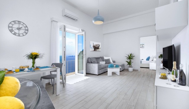 Villa Anna with private Terrace and Sea View