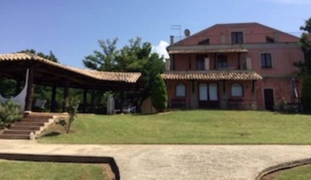 Villa by the Sea - "Villa Salamandra" with swimming pool and direct descent to the beach.