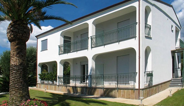 Villa Comics