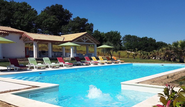 Villa De Carlonis, private pool with Jacuzzi and Gajser, for 16 people, WI-Fi
