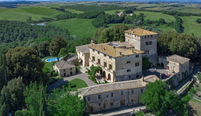 VILLA DEL PARCO - Eight Bedroom Villa, Sleeps 22