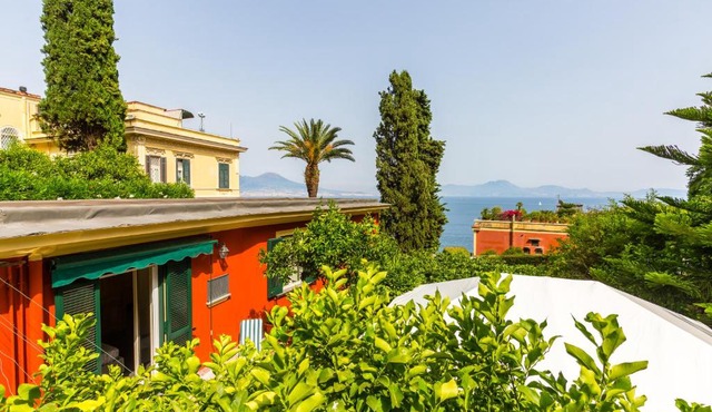 Villa Dolcevita with parking by Napoliapartments