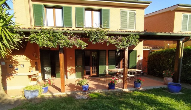 Villa Domus between Sea And History- Rome