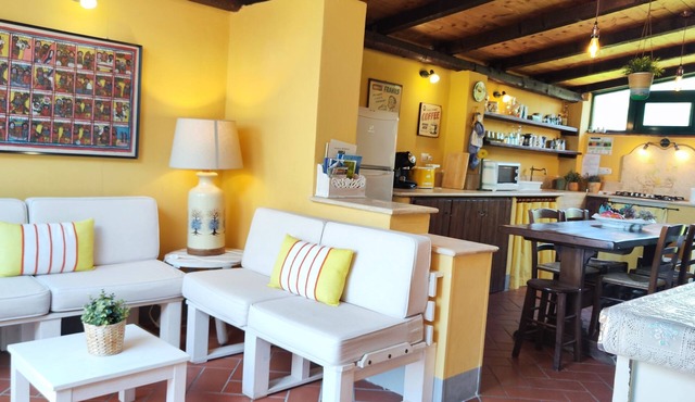 Villa Giulia: Attico con Terrazzo in Villa Signorile a due Passi dal Mare.,