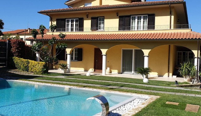 VILLA IL MATTO with salt pool, with spa and sauna