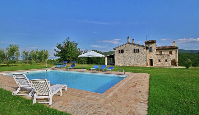 Villa in Torri with Panoramic Views & Pool