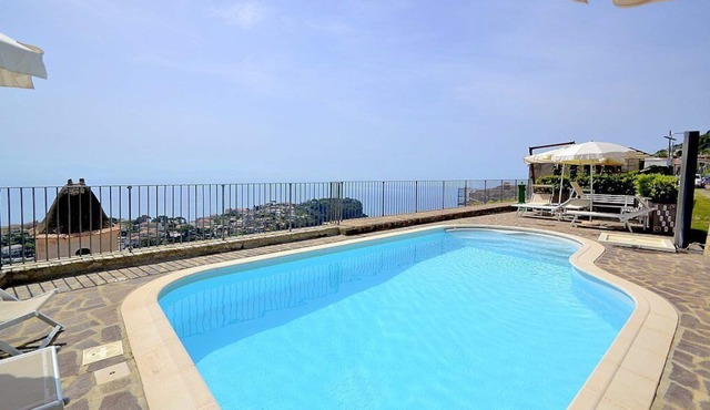 Villa Laila C, fully refundable with voucher*: A pleasant and spacious apartment which faces the sun and the sea, with Free WI-FI.