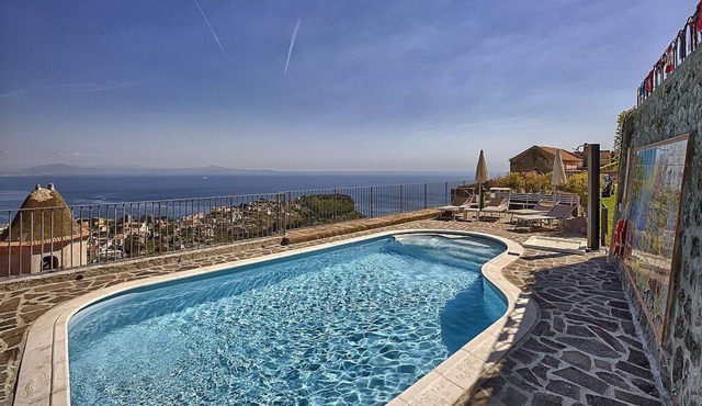 Villa Laila Grande, fully refundable with voucher*: A charming two-story villa which faces the sun and the sea, with Free WI-FI.