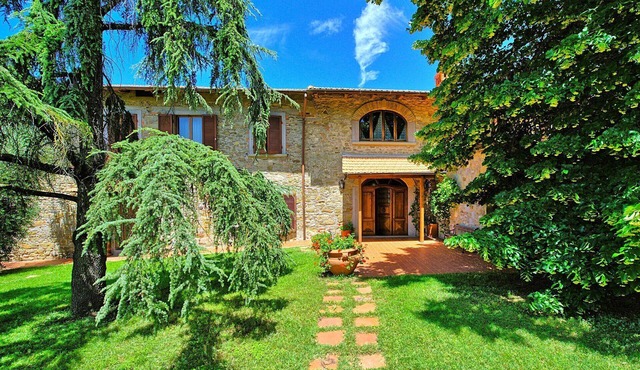 Villa Lorena - Country House in Valdarno, Tuscany