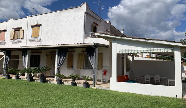 💖 Villa Maty, private resort 500mt from beach, swim pool 💖, WiFi, Netflix.