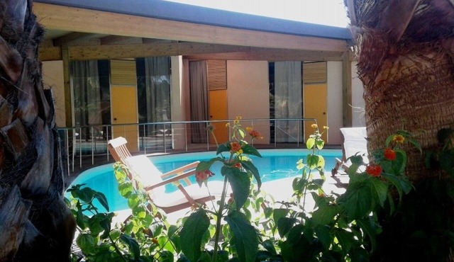 Villa near the sea, with spledid pool for a few to a few.
