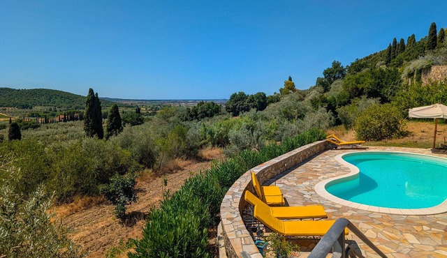 Villa Poggio al Coniglio at Suvereto with Pool