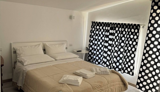 Villa Sotto le Stelle for a relaxing holiday with a view of the Aeolian Islands