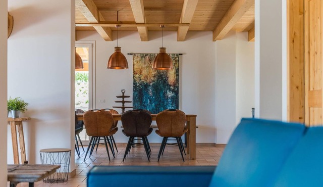 Villa Teresa - 8 bedrooms, pool, airco, wifi, pet friendly, Le Marche