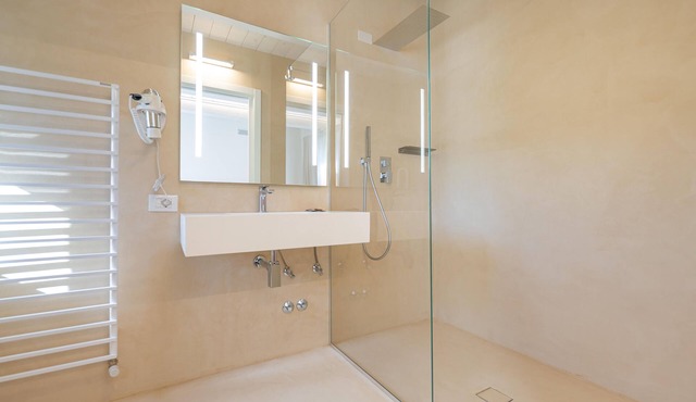 Villa Torre Anna: Jacuzzi - Pool - Garden
