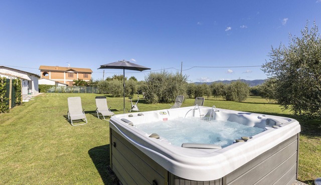Villa with Jakuzzi Adults Only