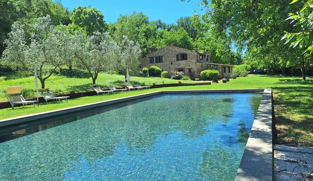 Villa with pool and free wi-ifi