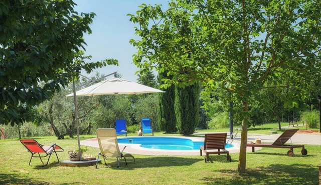 Villa with pool in the heart of green Umbria