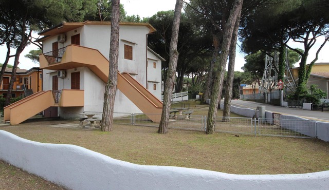 Welcoming apartment steps from the beach