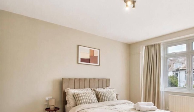Wembley Garden Retreat |4BR|Sleeps 7|Near Station