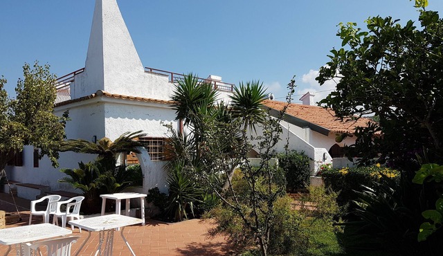 Wonderful 7 bedroom villa overlooking the S. Eufemia Gulf