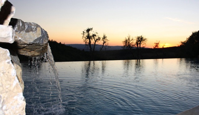 Wonderful cottage with pool near Siena