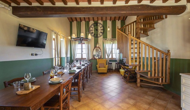 Wonderful private villa for 10 people with hot tub, A/C, WIFI, private pool, TV and terrace