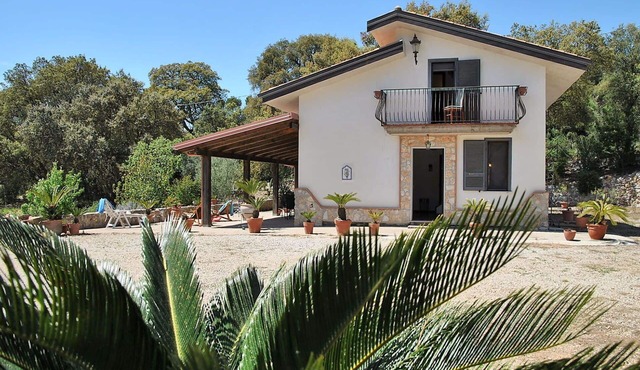Wonderful private villa for 7 people with WIFI, A/C, TV, terrace and pets allowed