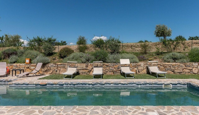 Wonderful private villa with A/C, private pool, WIFI, TV, patio, pets allowed and panoramic view