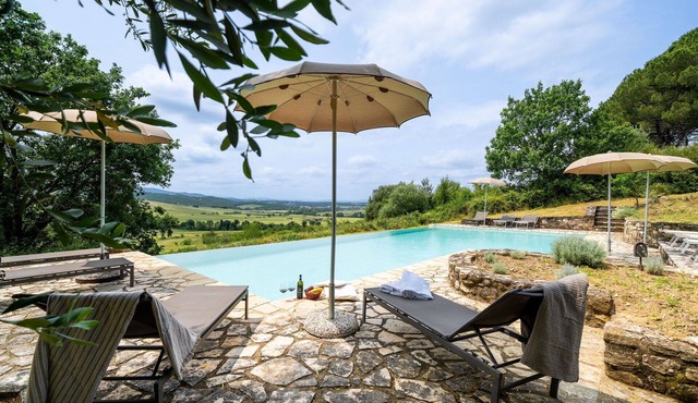 Wonderful villa for 10 guests with private pool, WIFI, A/C, TV and panoramic view