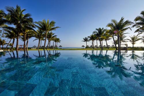 Wyndham Royal Beachfront Resort & Spa Danang