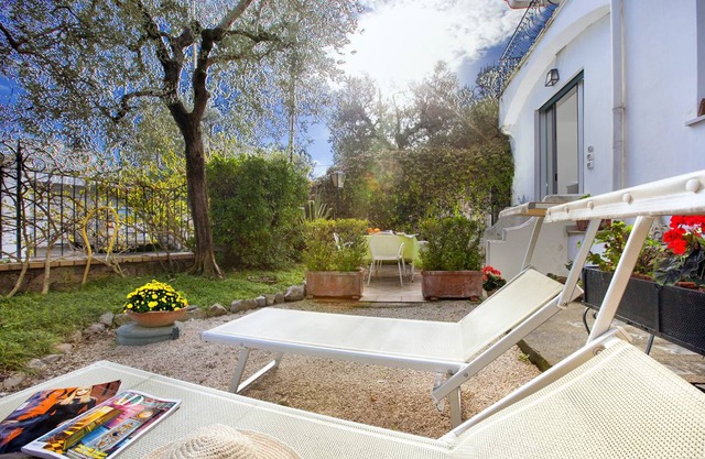 AMORE RENTALS - Casa Punta del Capo with Private Terrace and Parking