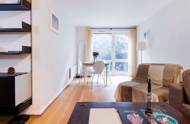 Classic home and garden in Bloomsbury