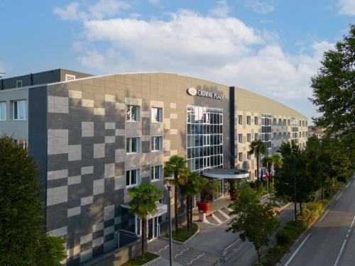 Crowne Plaza Venice East Ihg Hotel 