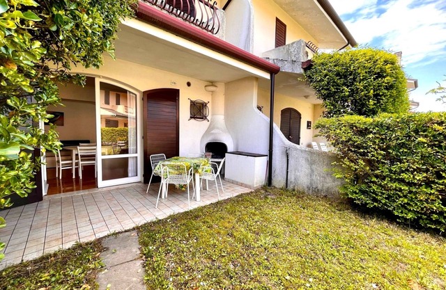 Relax in a villa with private garden