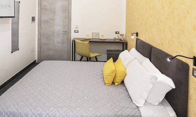 Chiaia Apartment | 22 m² Apartment ∙ 1 bedroom ∙ 2 guests