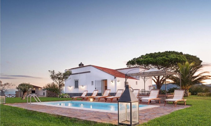 Schiazzano Villa | 350 m² Villa ∙ 4 bedrooms ∙ 8 guests