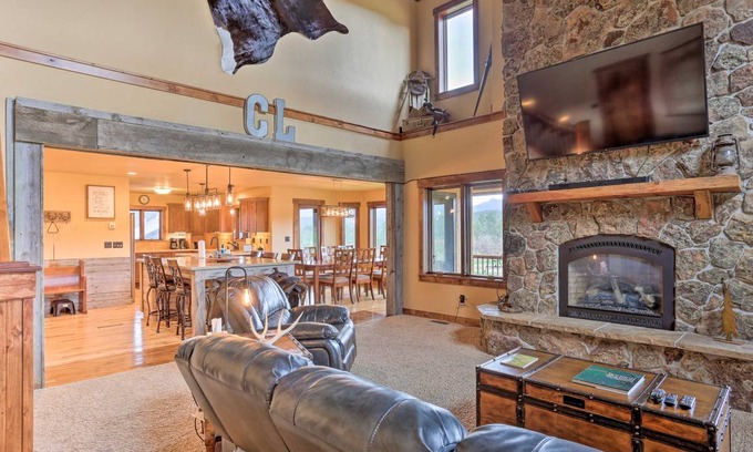 Sturgis House | 464 m² House ∙ 6 bedrooms ∙ 22 guests
