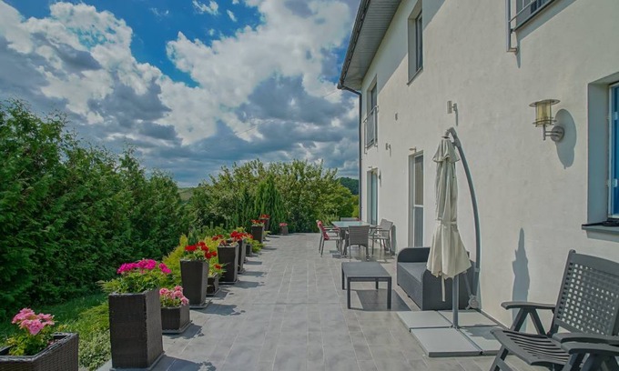 Centrul Vechi House | 500 m² House ∙ 4 bedrooms ∙ 8 guests