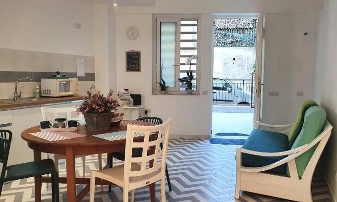 Bacoli Apartment | 60 m² Apartment ∙ 2 bedrooms ∙ 4 guests