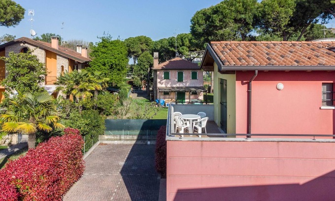 Caorle Apartment | Apartment 'Piramidi 06' with Private Garden & Wi-Fi