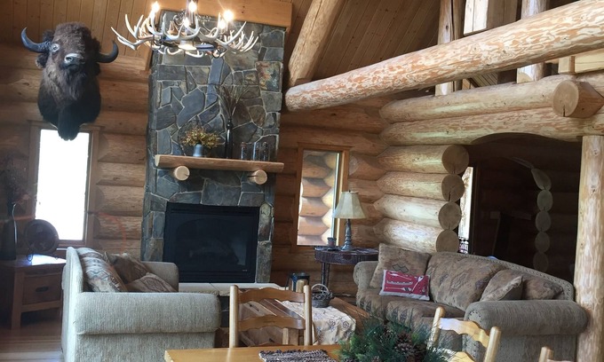 Lead Cabin | Black Hills Terry Peak Pine Cone Lodge- 5 Bedrooms