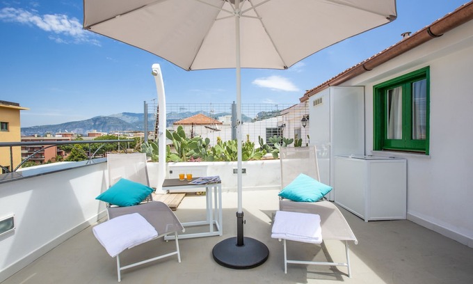 Sorrento City Centre Hotel | Boutique Suites 186