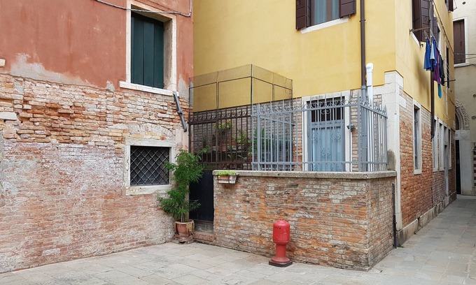 Santa Croce Apartment | Casa Dogal or Casa del Doge