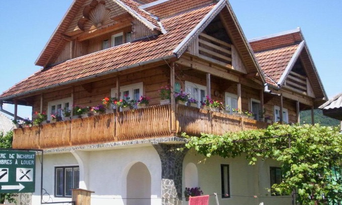 Vadu Izei House | Casa Muntean