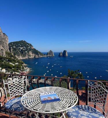 Marina Piccola Apartment | Casa vista Faraglioni Capri 2