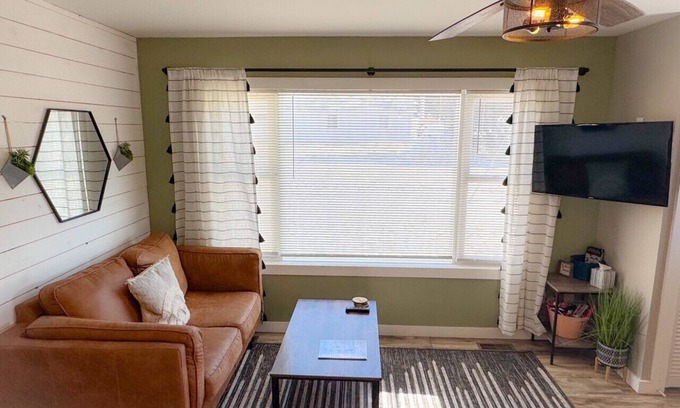 Spearfish Apartment | Charming 1BR Downtown APT | Newly Remodeled | Walk to Restaurants, Shops & Parks!
