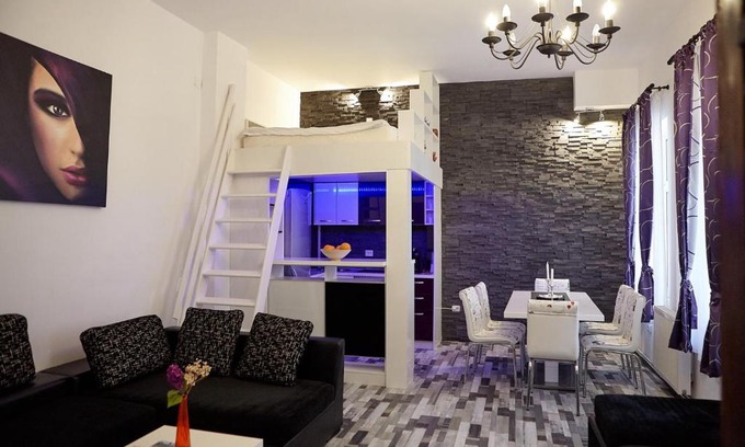 Brasov City Centre Apartment | Charming White Apartment City Center BRASOV