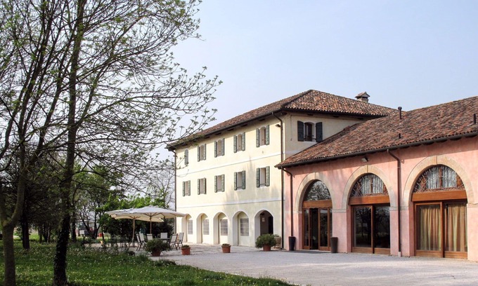 Fossalta Maggiore Apartment | Cosy apartment for 4 people with A/C, WIFI, TV, terrace, pets allowed and parking