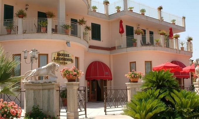 Volla Hotel | Hotel Leonessa